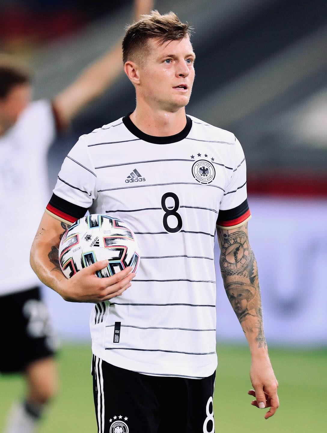 德国阵容变动,克罗斯发挥关键作用 德国阵容变动,克罗斯发挥关键作用