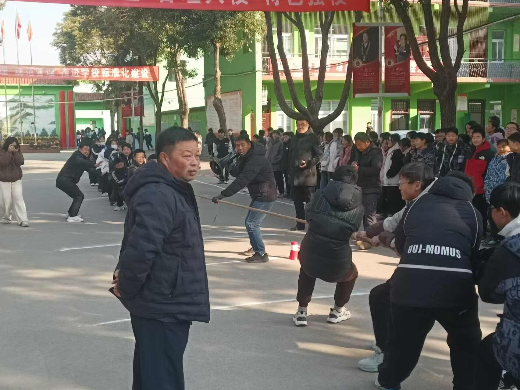 精彩绝伦的比赛瞬间令人屏息凝神的简单介绍