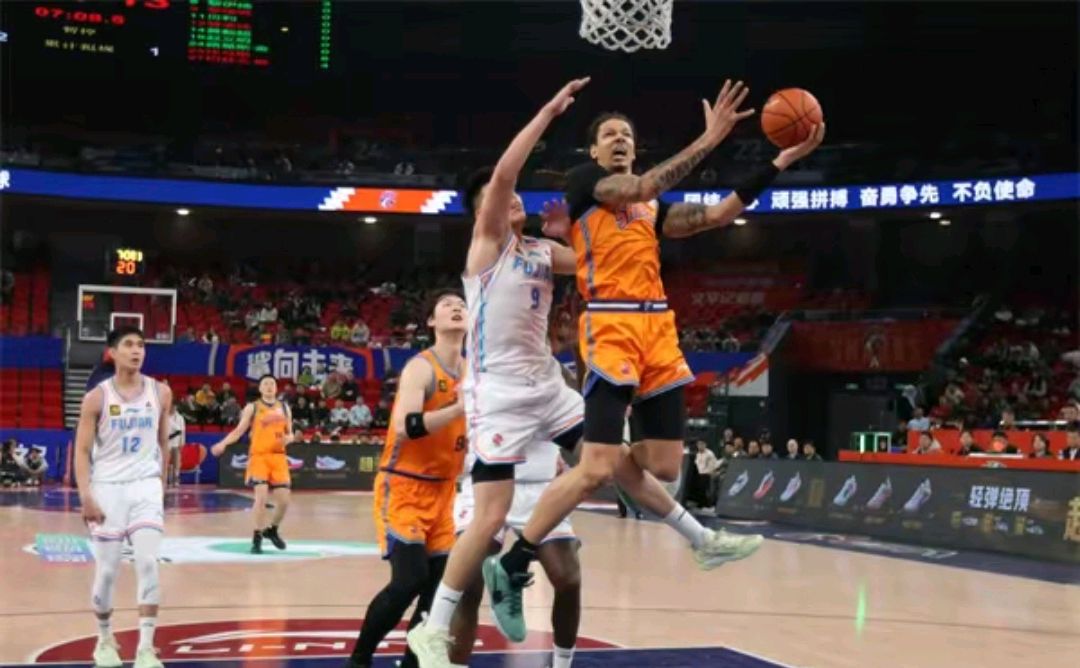 外线火力全开,球队命中率飙升的简单介绍 外线火力全开,球队命中率飙升的简单介绍