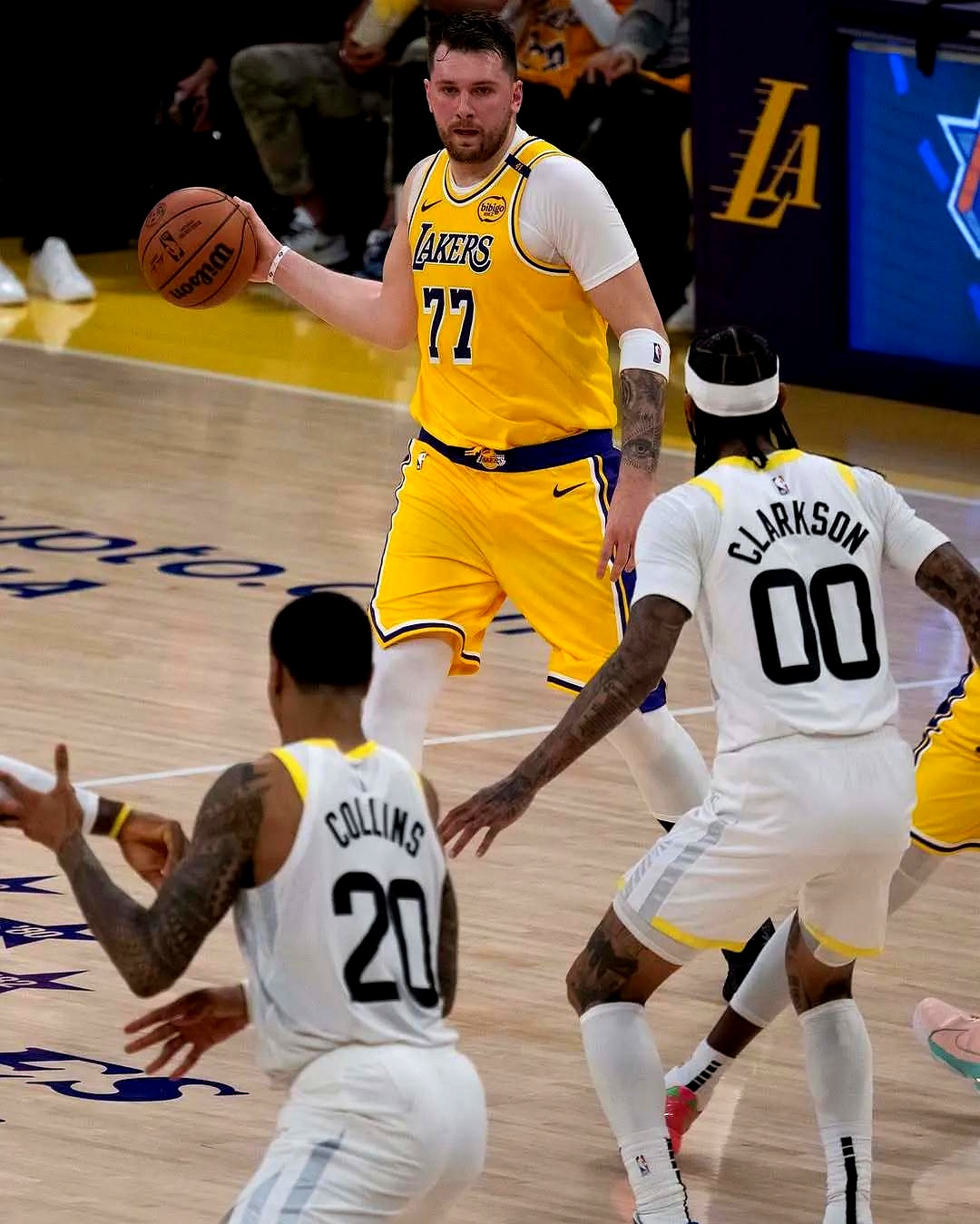 快船队再次战胜湖人，对手强势不断暗示