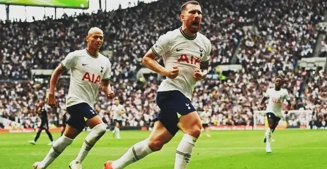 热刺主场豪胜对手,联赛位置保持领跑 热刺主场豪胜对手,联赛位置保持领跑