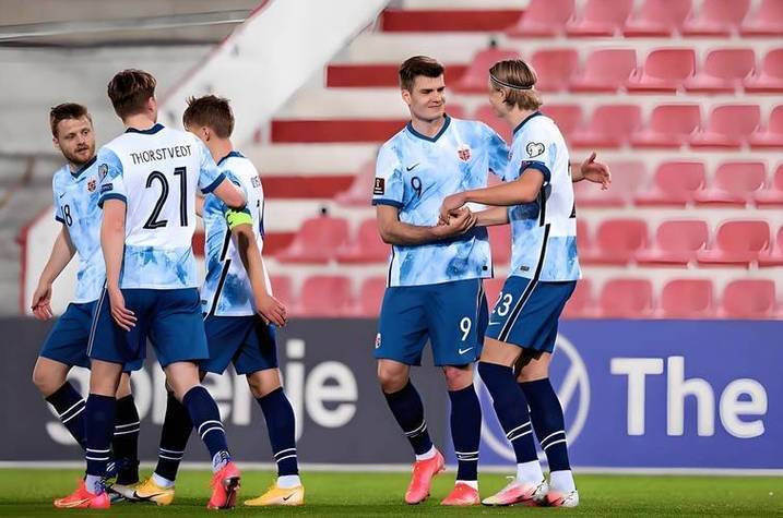 摩尔多瓦队在比赛中击败马耳他队,获得胜利 摩尔多瓦队在比赛中击败马耳他队,获得胜利