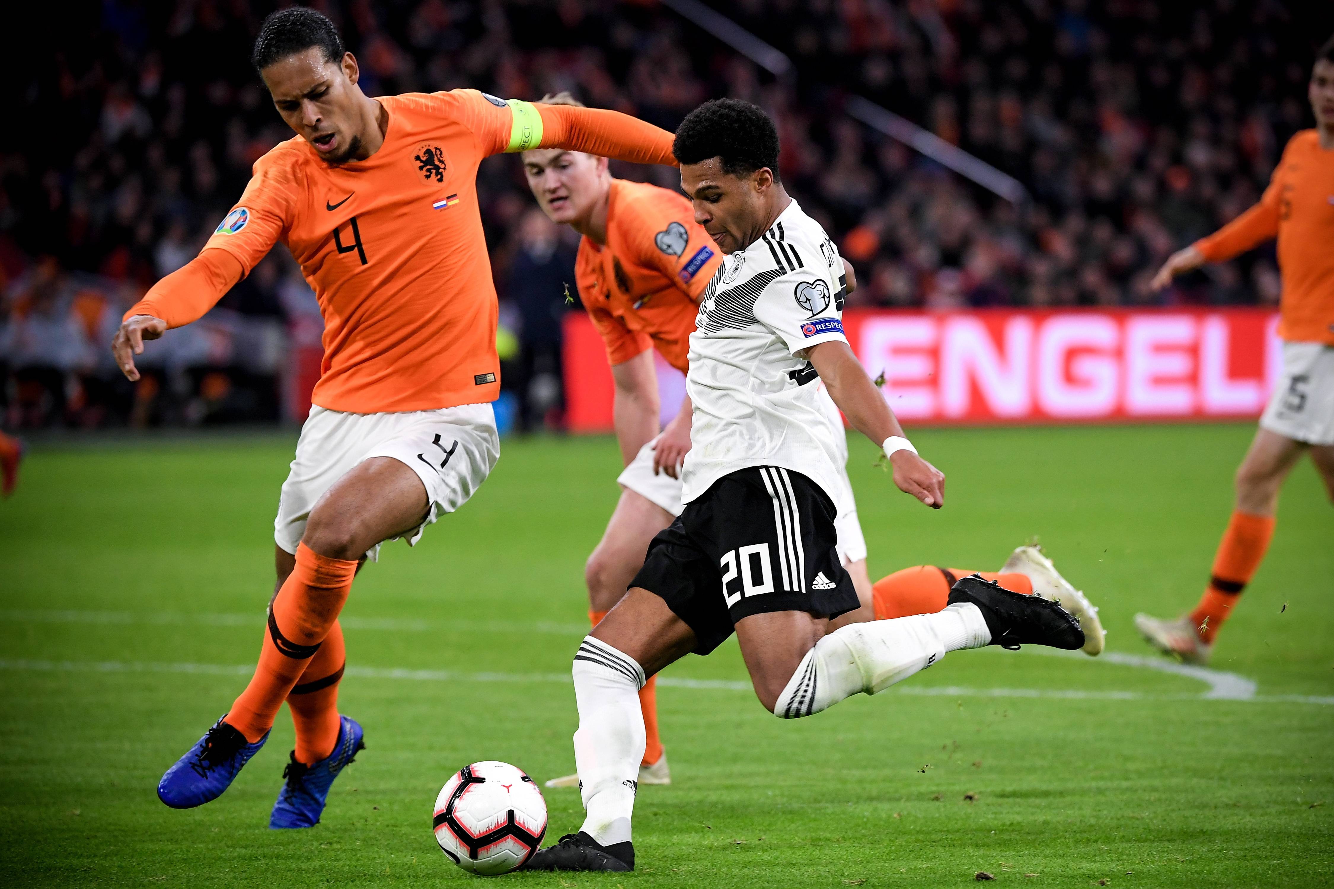 荷兰遭遇德国无缘四强 荷兰遭遇德国无缘四强