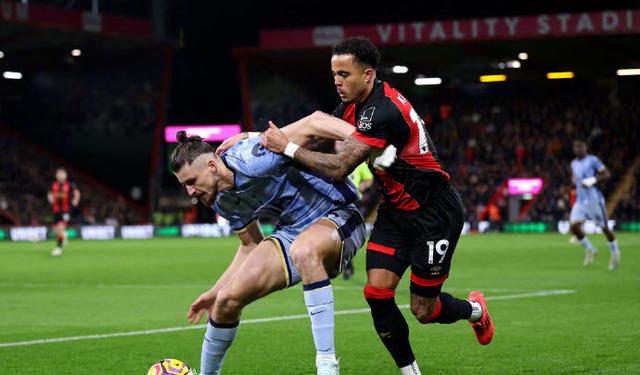 热刺主场遭遇失利,积分不断下滑 热刺主场遭遇失利,积分不断下滑