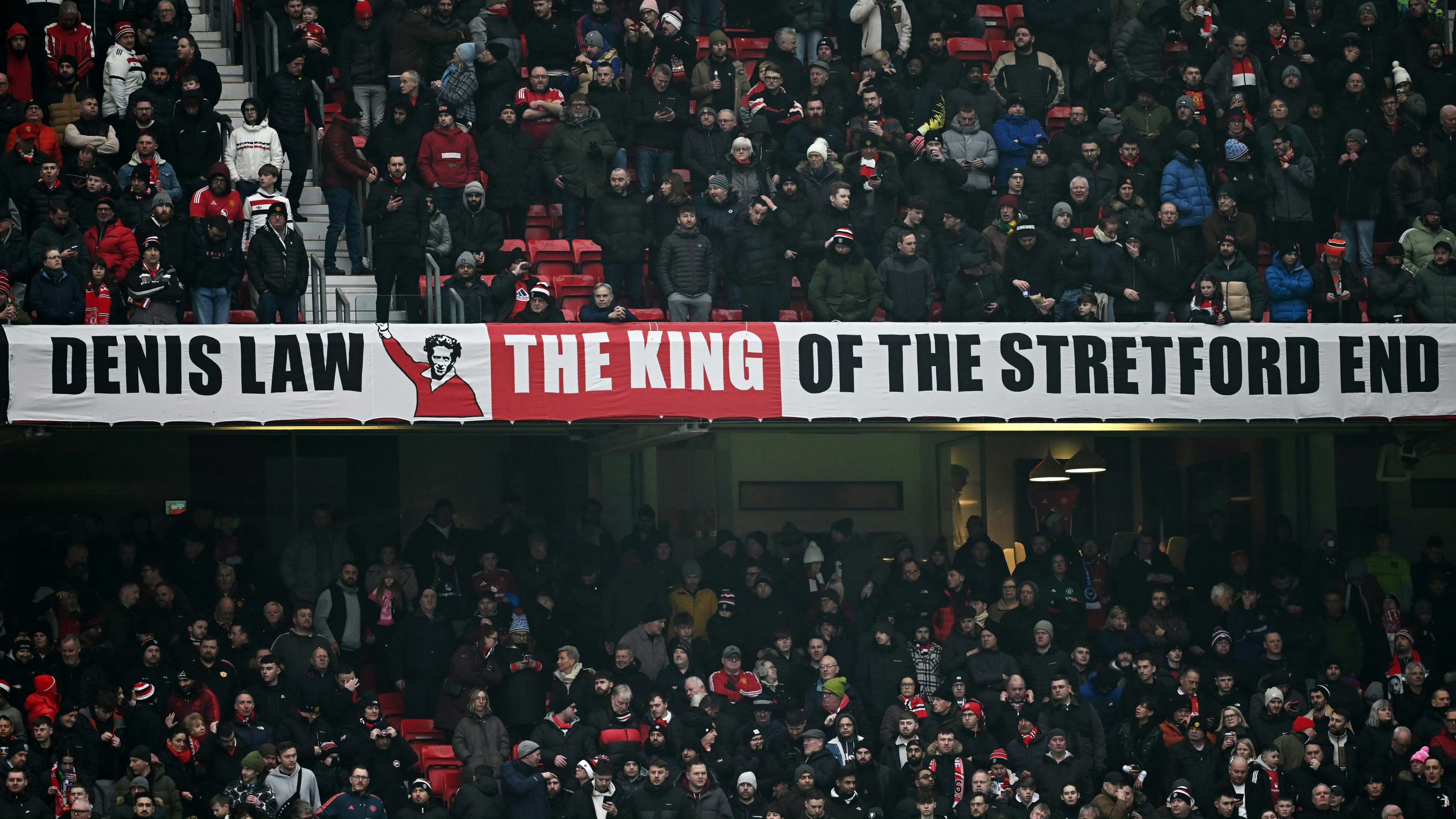 曼联再败:客场遭逆转负于对手,遭逢低谷的简单介绍 曼联再败:客场遭逆转负于对手,遭逢低谷的简单介绍