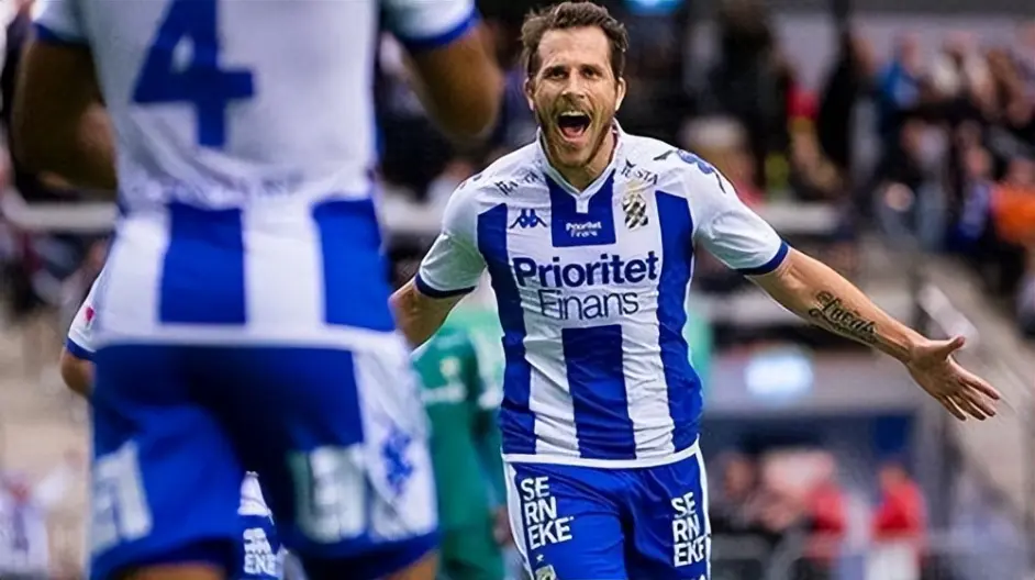 汉堡队在主场获胜,士气高涨 汉堡队在主场获胜,士气高涨