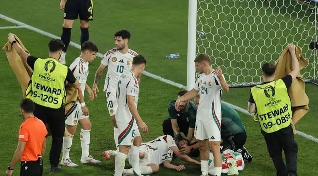 匈牙利队凭借出色战绩成功进入欧锦赛半决赛! 匈牙利队凭借出色战绩成功进入欧锦赛半决赛!