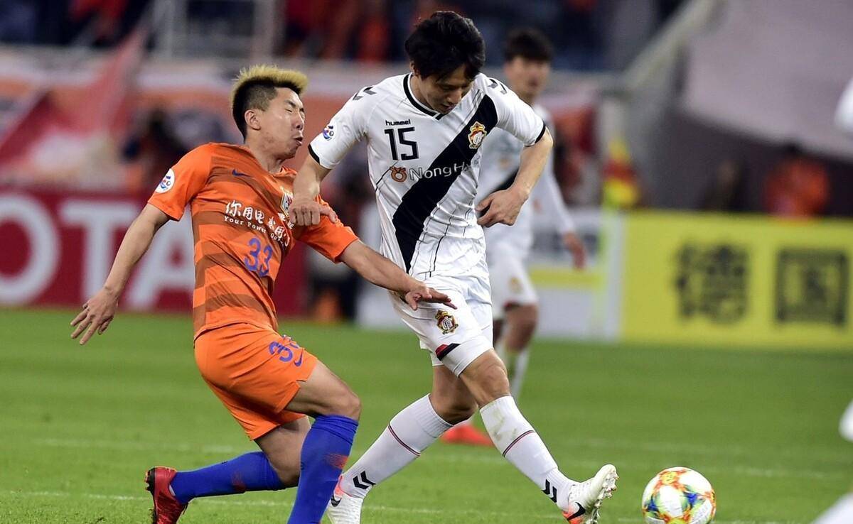 韩国球队在亚冠赛场遭遇强敌,艰难取胜 韩国球队在亚冠赛场遭遇强敌,艰难取胜