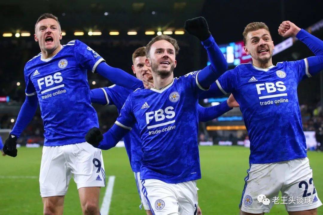 尼斯力阻埃因霍温，瓦尔迪尼多缺阵不敌