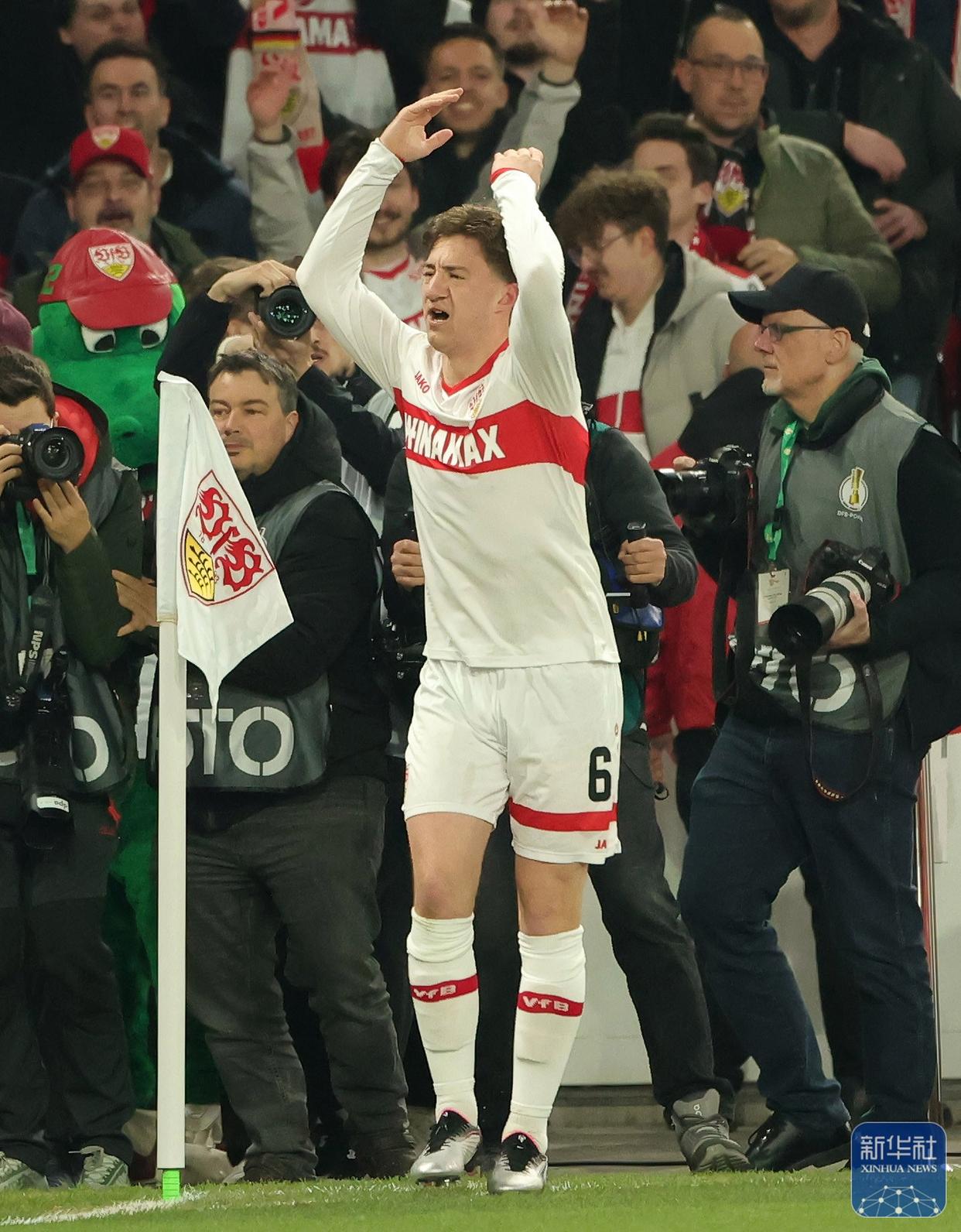 德国队勇夺胜利，晋级半决赛