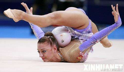 韩国体操选手以完美表现获得了高分 韩国体操选手以完美表现获得了高分