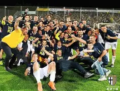 帕尔马队声威大振,权倾天下,一往无前 帕尔马队声威大振,权倾天下,一往无前