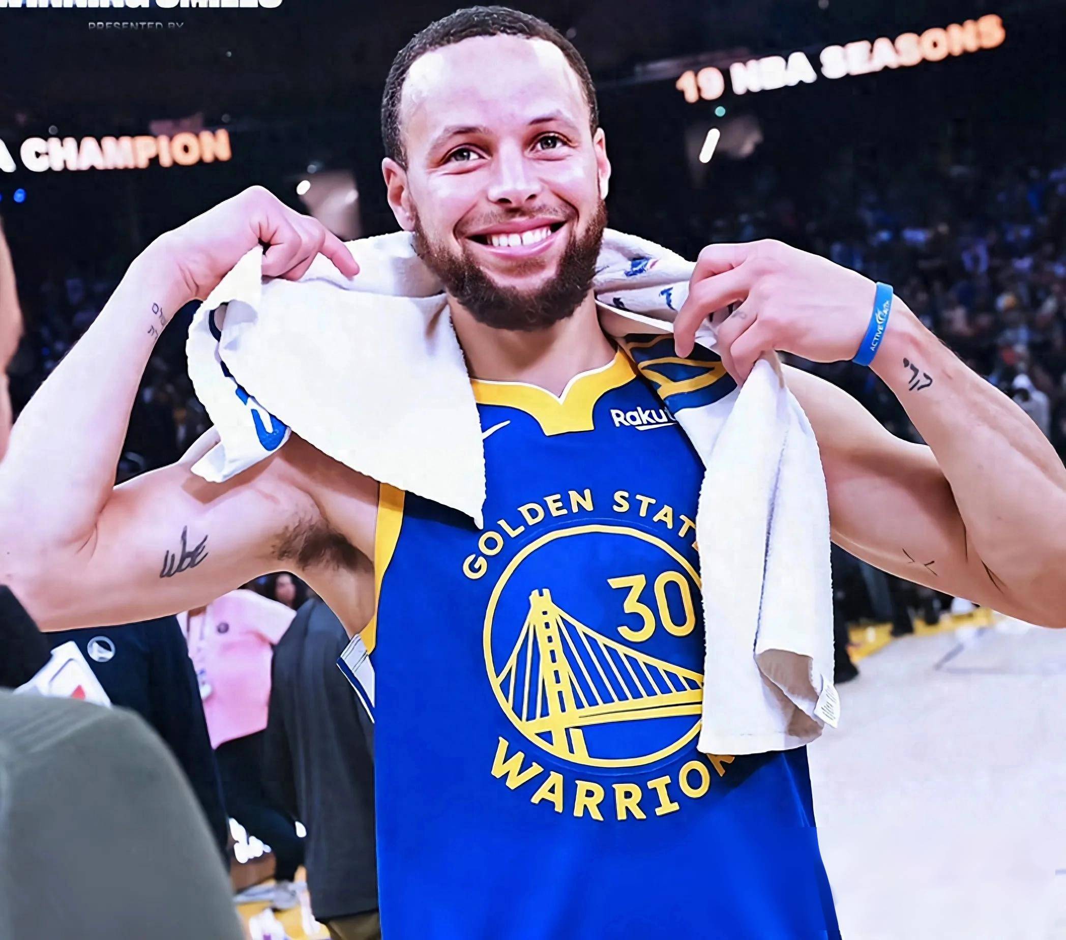 勇士大胜马刺,库里杀出重围的简单介绍 勇士大胜马刺,库里杀出重围的简单介绍