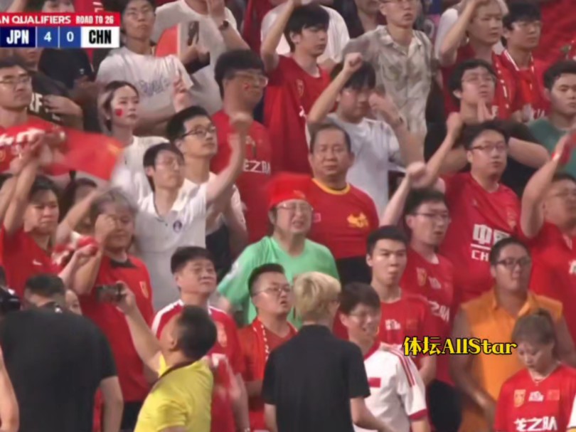 球迷们为这场比赛振奋不已! 球迷们为这场比赛振奋不已!