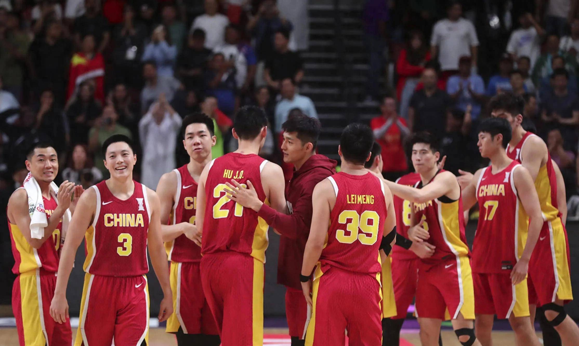 紧张气氛致失误,球队数次犯错不复十分 紧张气氛致失误,球队数次犯错不复十分