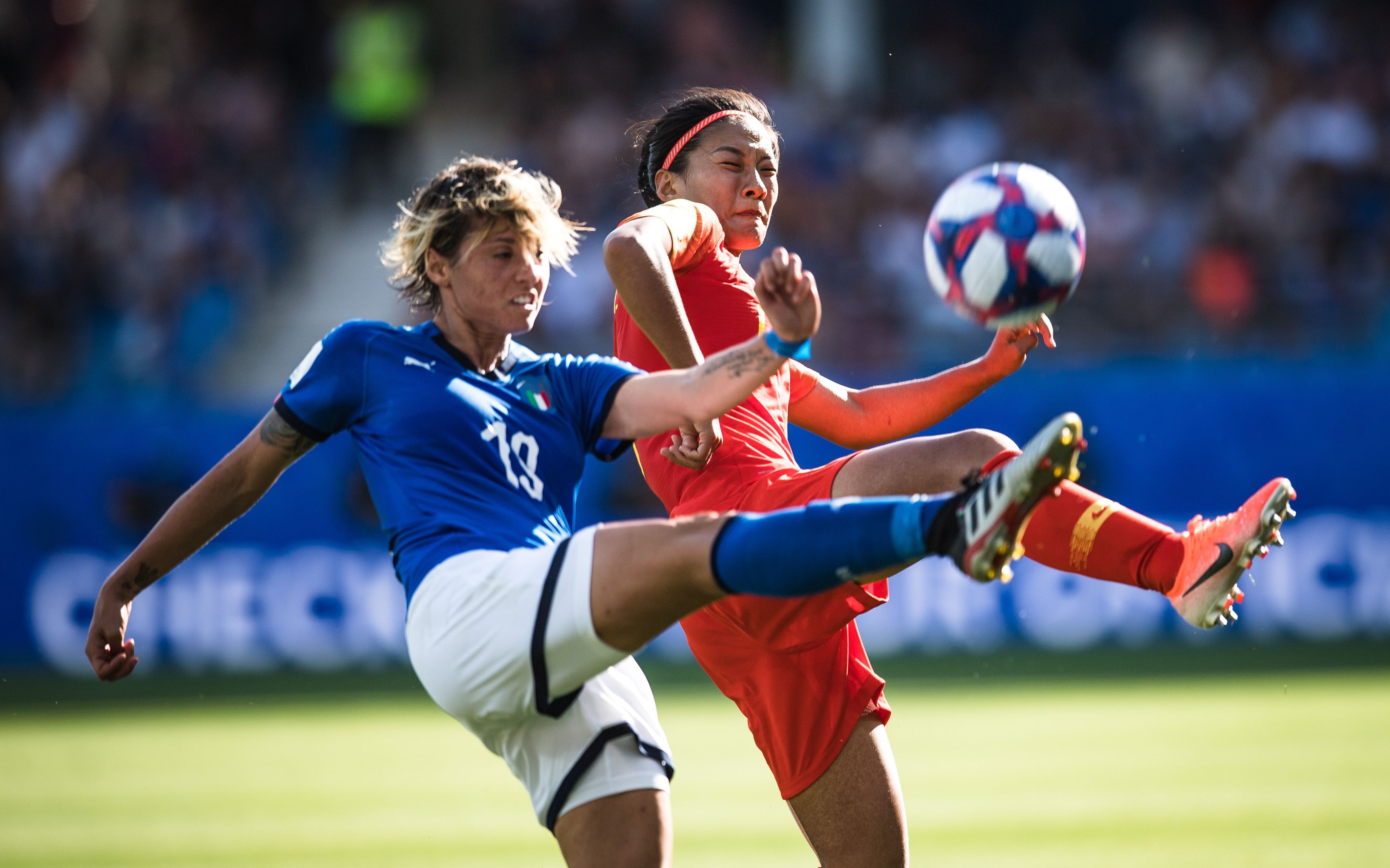 阿根廷女子足球联赛热浪来袭 阿根廷女子足球联赛热浪来袭