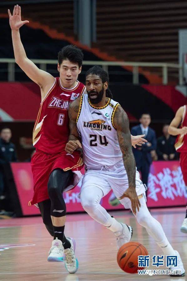 江苏队完胜辽宁队,乔治刷新纪录的简单介绍 江苏队完胜辽宁队,乔治刷新纪录的简单介绍