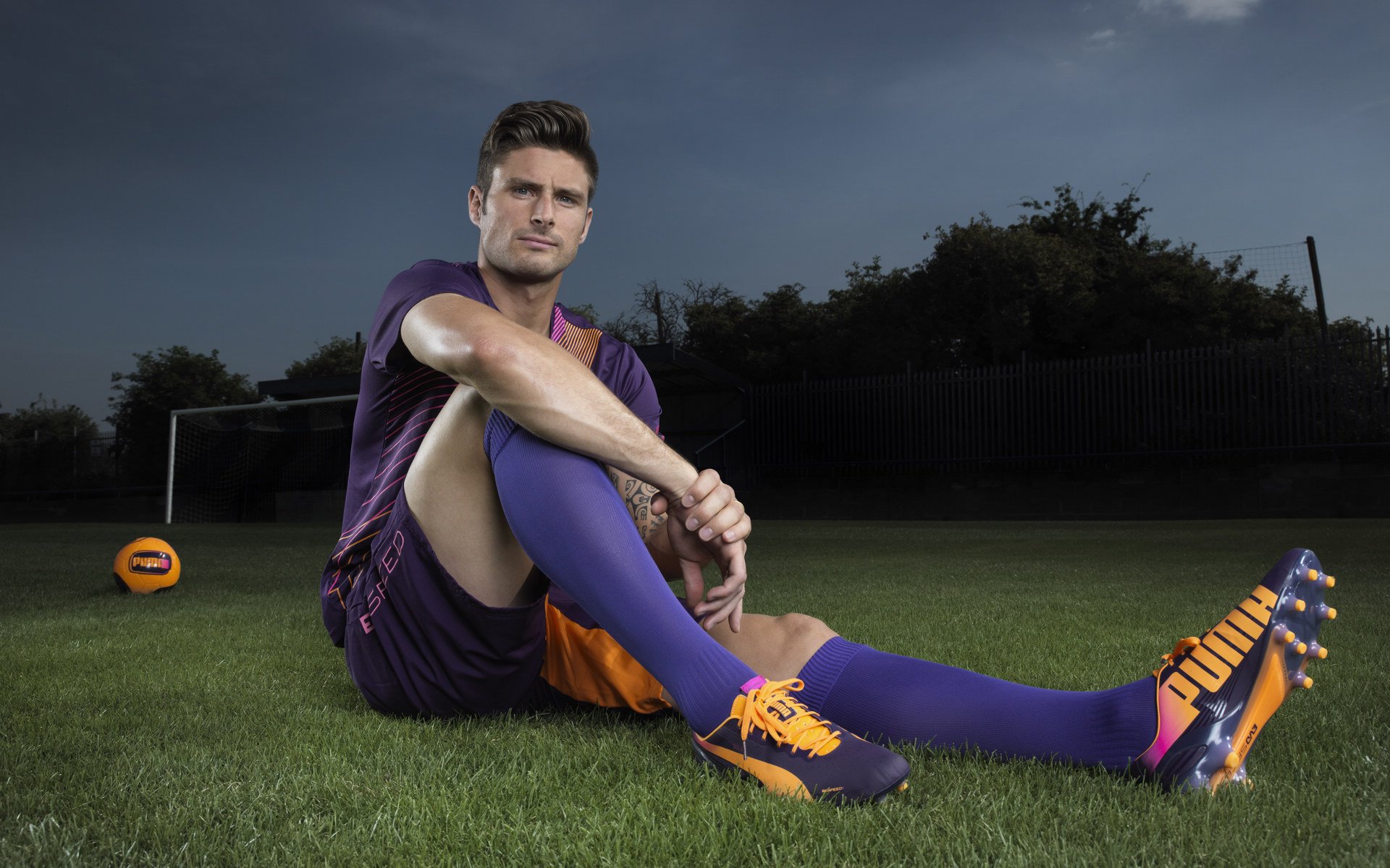 雷诺上演惊天逆转，塞恩斯火热状态重塑F1围场新秩序